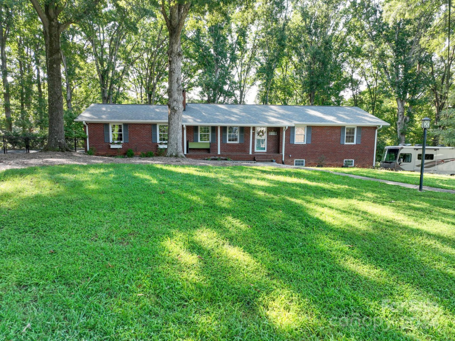 2010 Collins Dr Albemarle, NC 28001