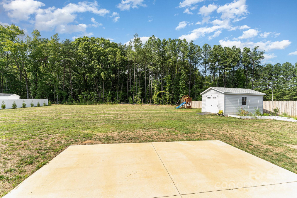 8228 Cornelius Ct Stokesdale, NC 27357