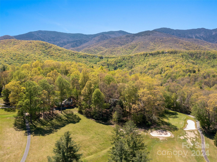 357 Fairway Loop Burnsville, NC 28714