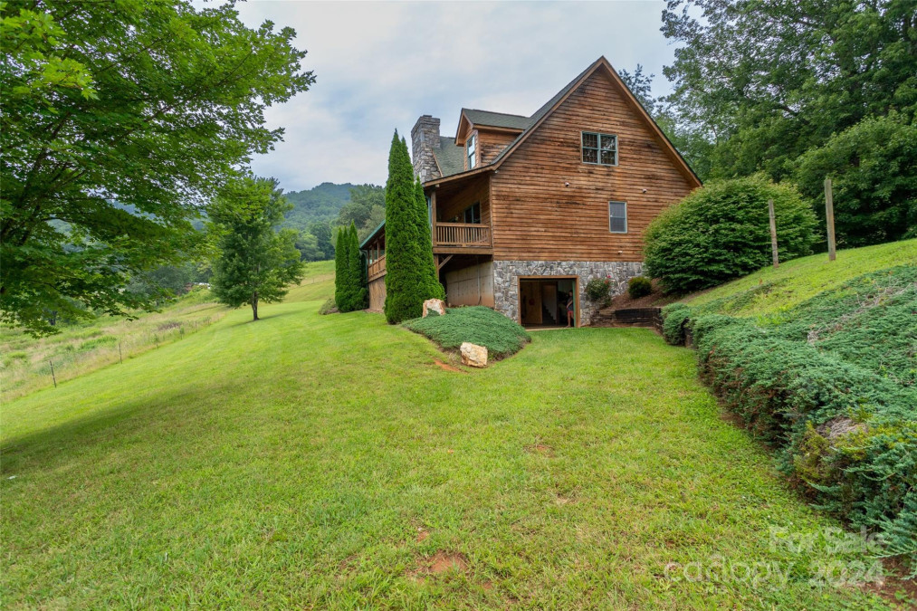 644 Rabbit Skin Rd Waynesville, NC 28785