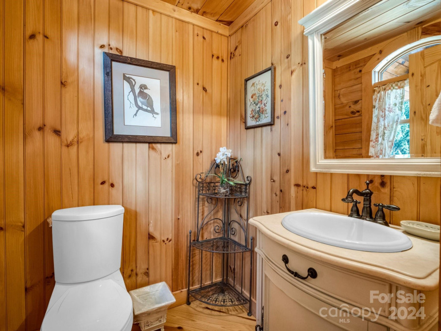 219 Highland Hts Lake Lure, NC 28746