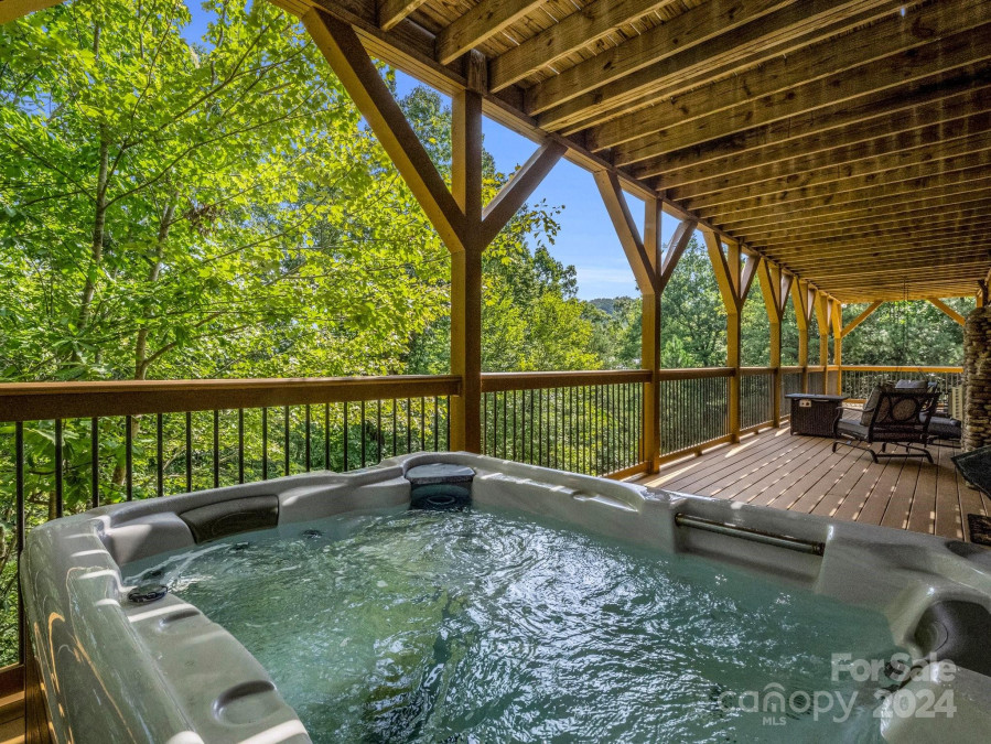 219 Highland Hts Lake Lure, NC 28746