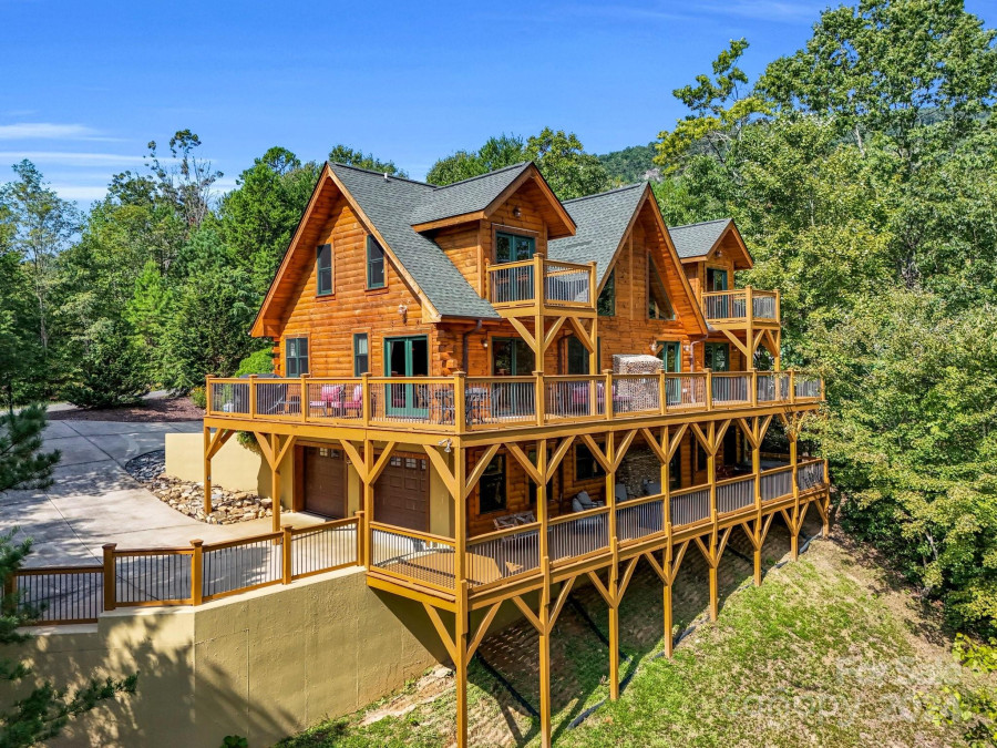 219 Highland Hts Lake Lure, NC 28746