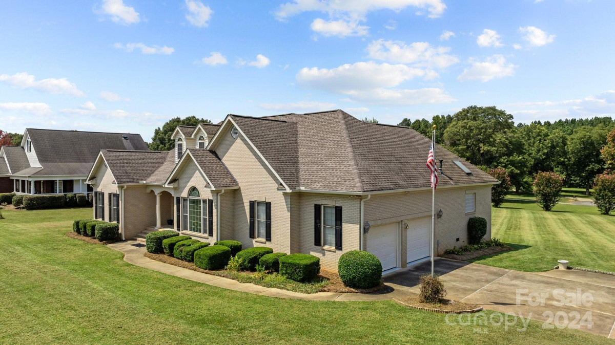 113 Hancock Crossing Clover, SC 29710