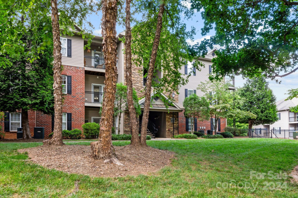 425 Appeldoorn Cir Asheville, NC 28803