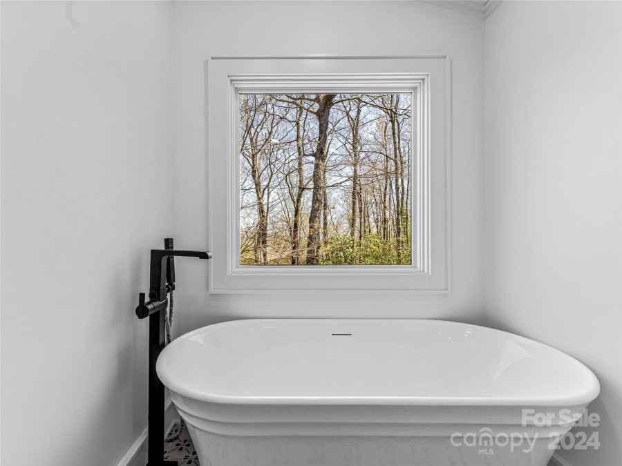 80 Raven Rock Vi Lake Toxaway, NC 28747