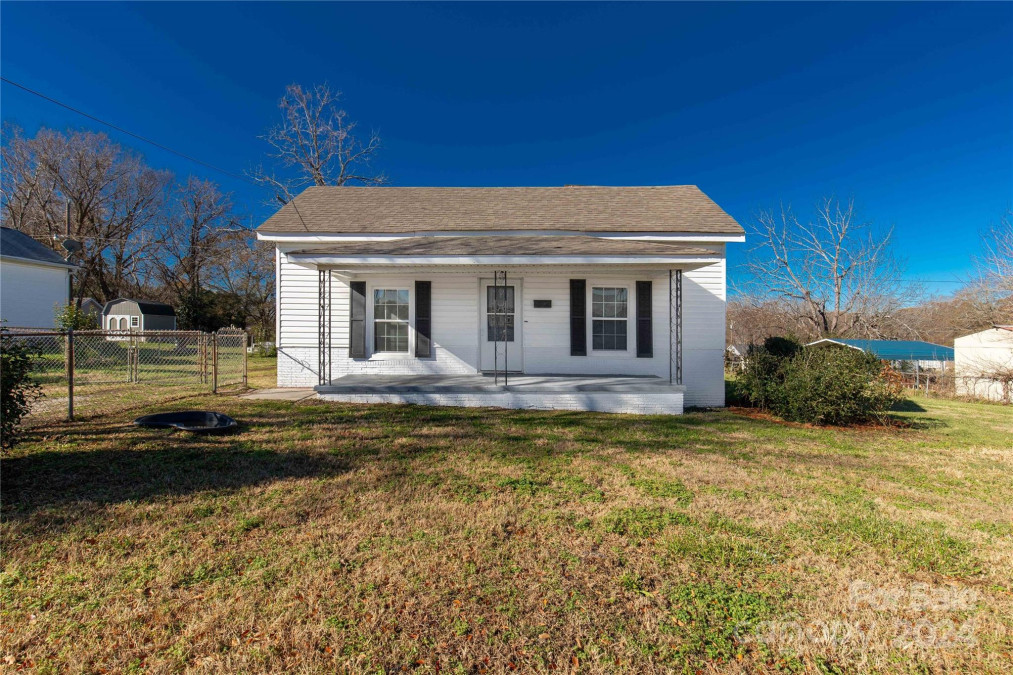 705 Old North Main St Clover, SC 29710