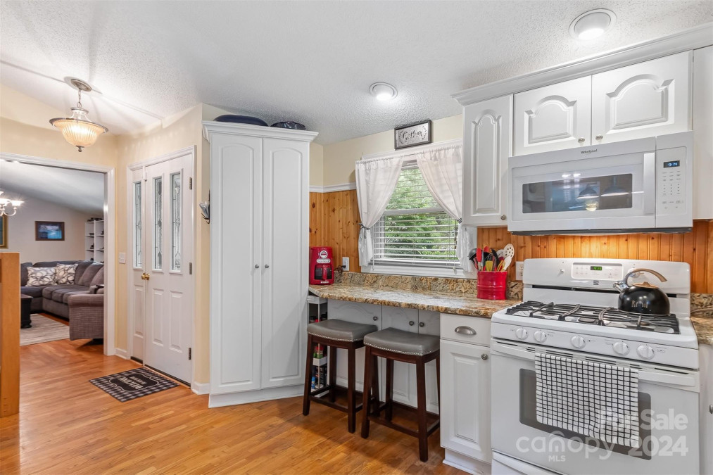 3273 Montanya View Cir Valdese, NC 28690