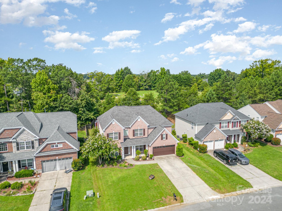 8331 Burgundy Ridge Dr Harrisburg, NC 28075