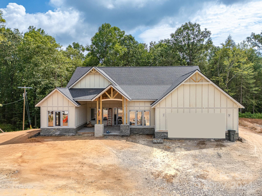 455 Ascension Valley Horse Shoe, NC 28742