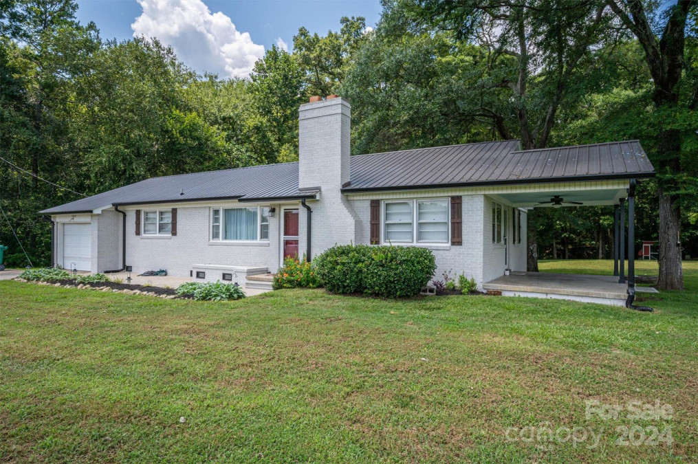 1525 Mountain St Blacksburg, SC 29702