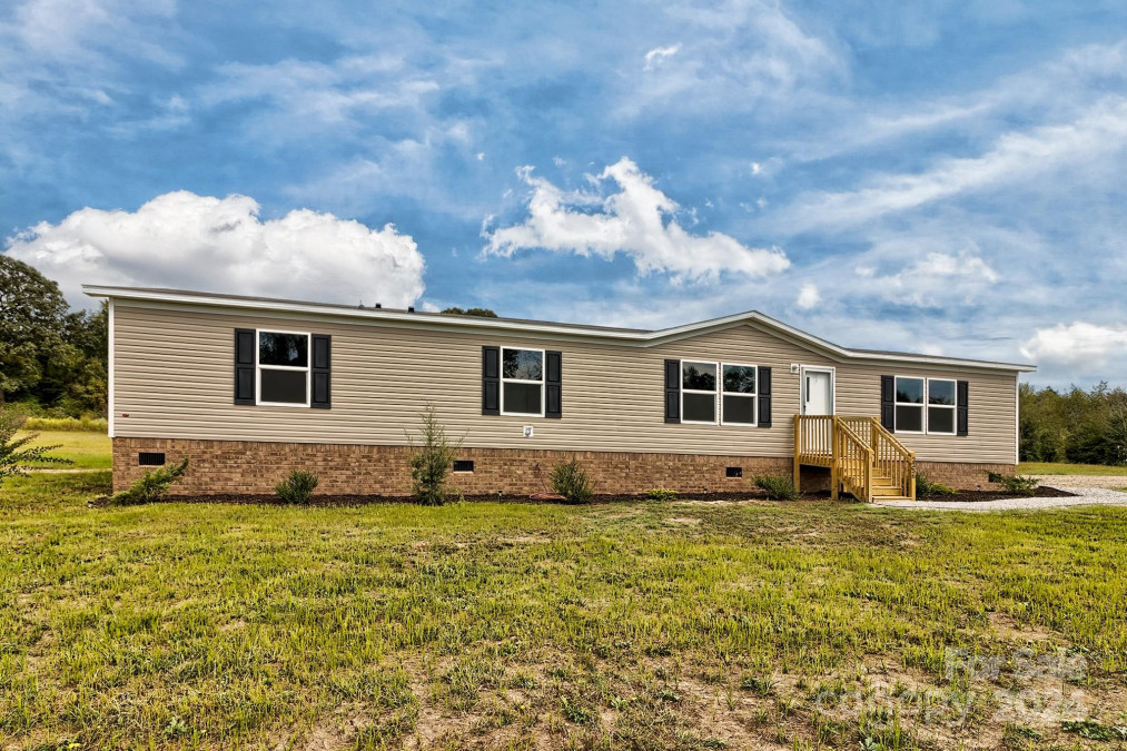 2256 Beaver Dam Rd Cassatt, SC 29032