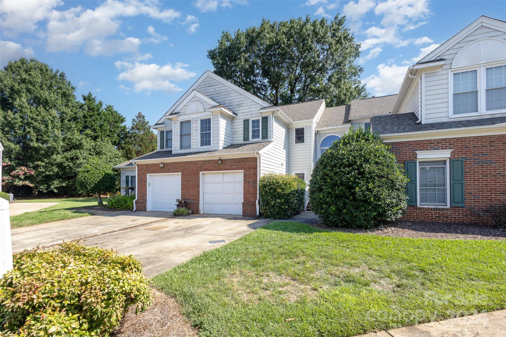 8745 Fox Chase Ln Charlotte, NC 28269