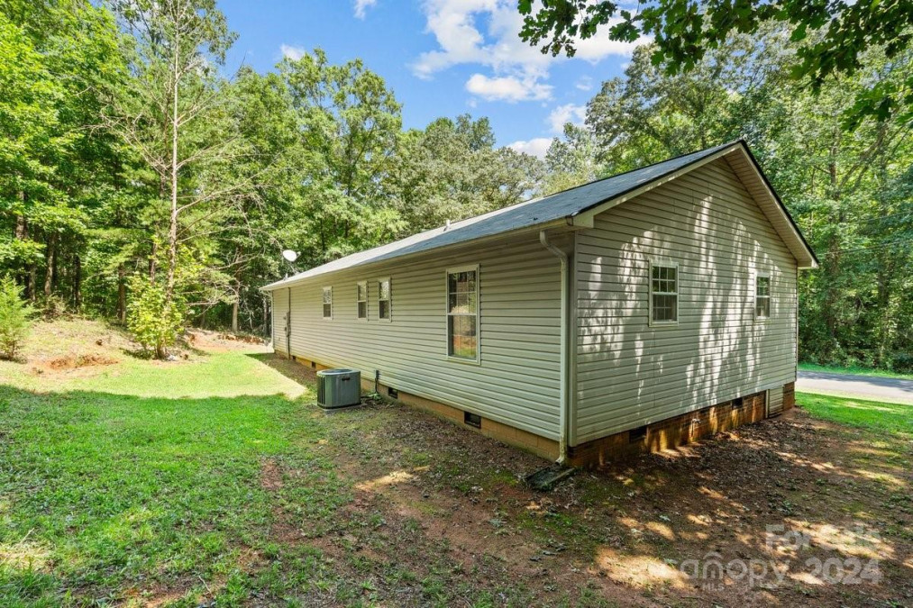 371 Bob Rollins Rd Forest City, NC 28043