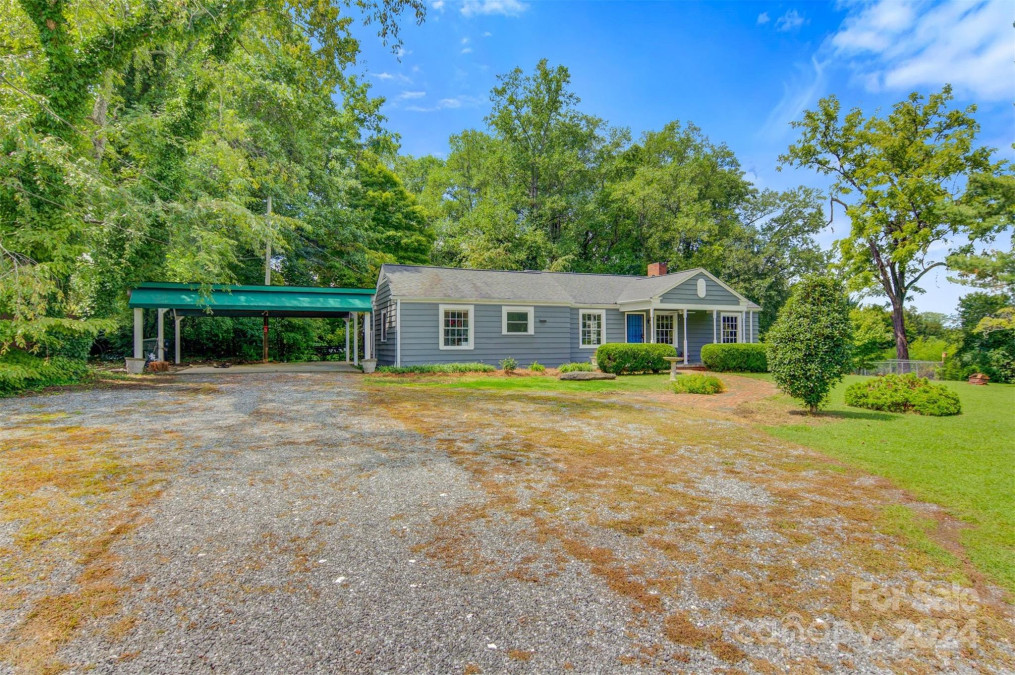 119 39th Avenue Dr Hickory, NC 28601