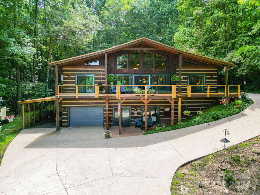 58 Lake Point Dr Pisgah Forest, NC 28768