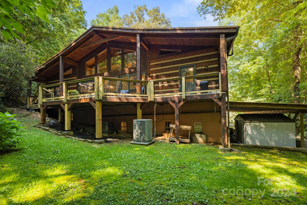 58 Lake Point Dr Pisgah Forest, NC 28768