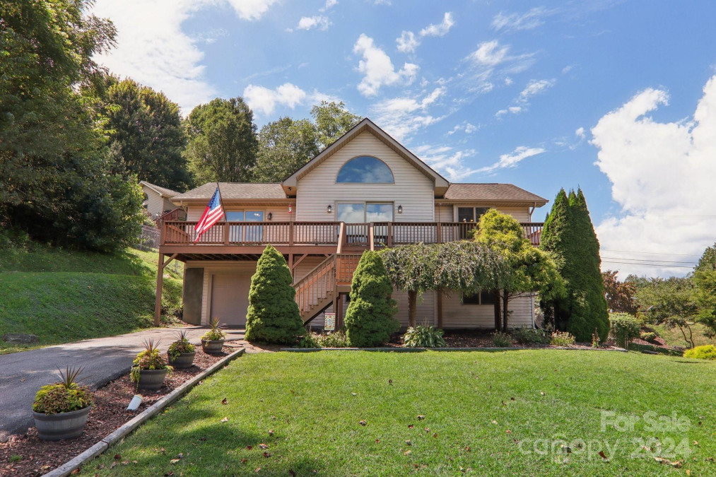 199 Linsonwood Rd Waynesville, NC 28786