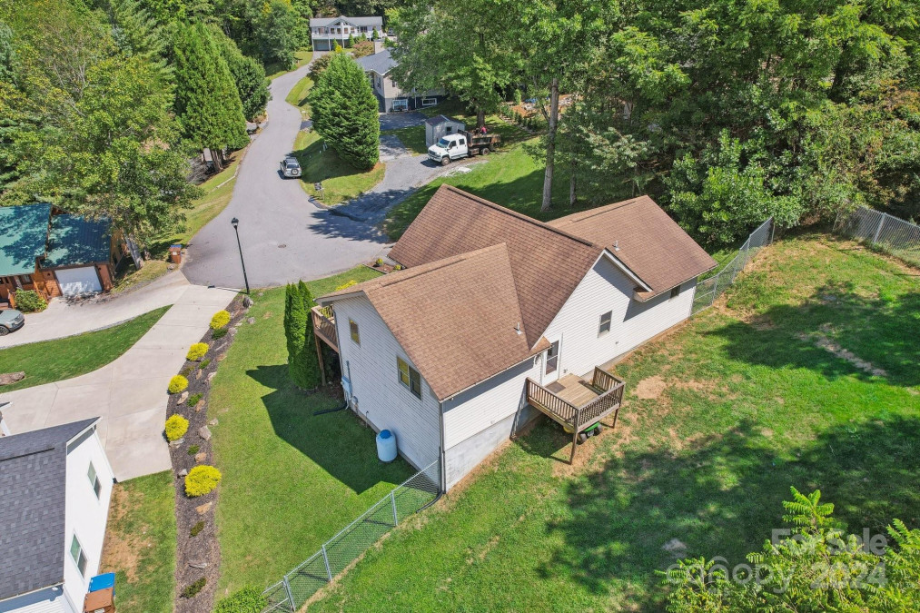 199 Linsonwood Rd Waynesville, NC 28786