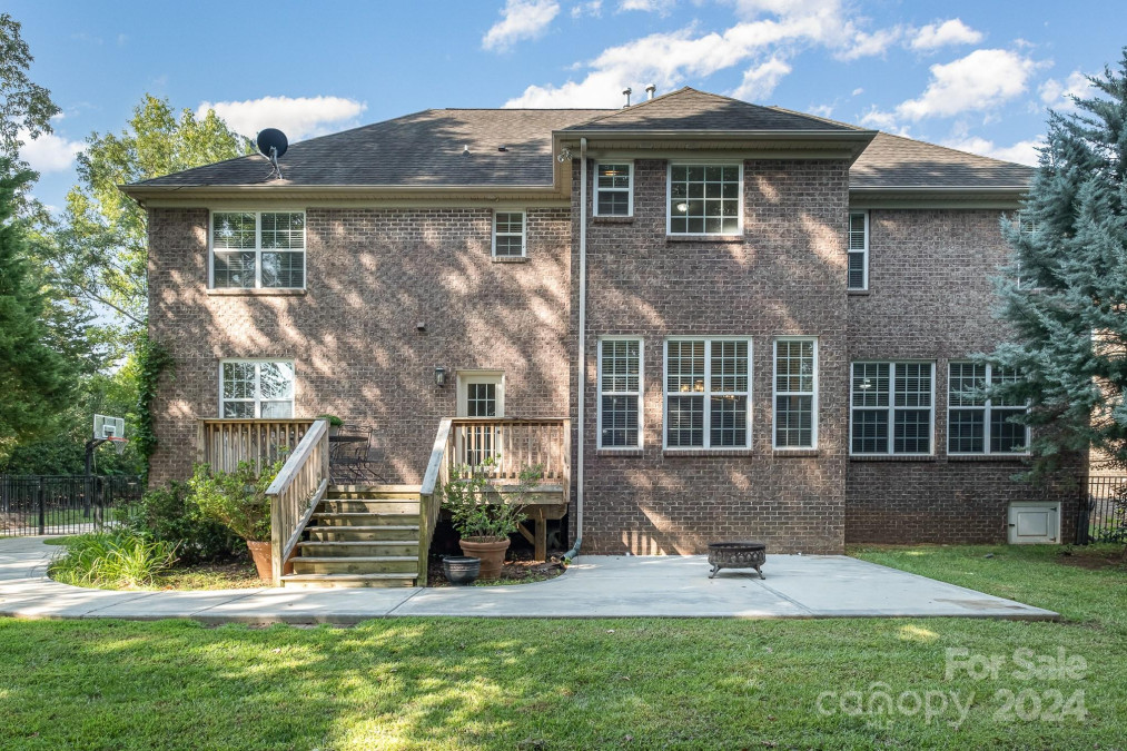 675 Wisteria Walk Way Fort Mill, SC 29715