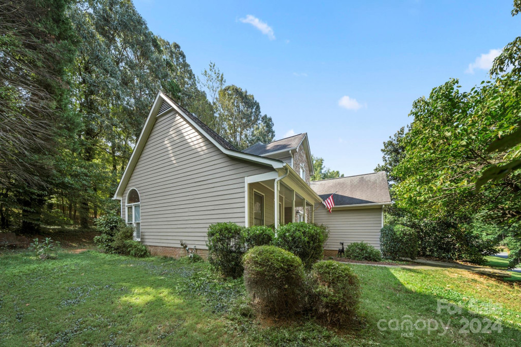 3016 Oakcroft Dr Matthews, NC 28105