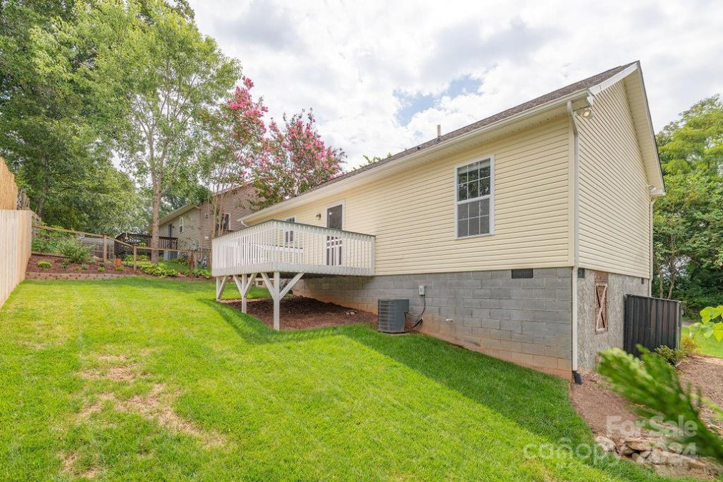 43 Moore Ave Asheville, NC 28806