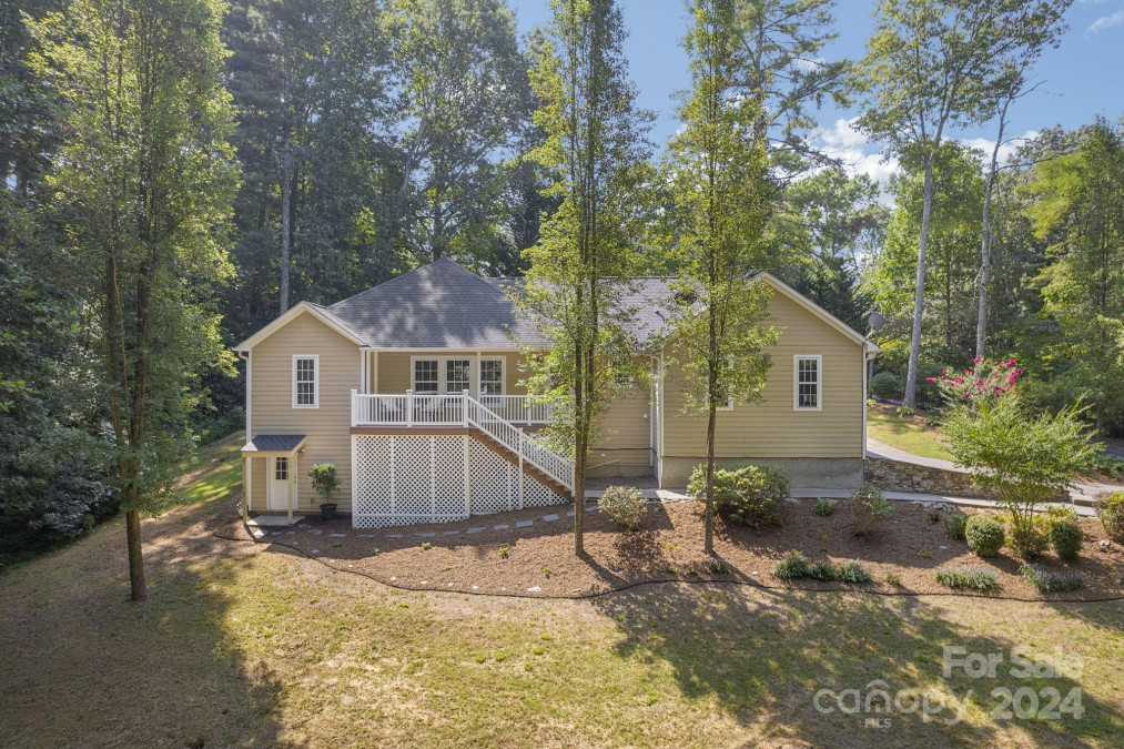 904 Mills Gap Rd Fletcher, NC 28732