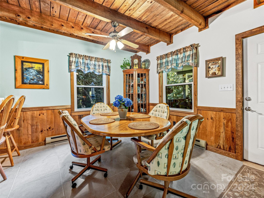 281 Cowan Cove Rd Asheville, NC 28806