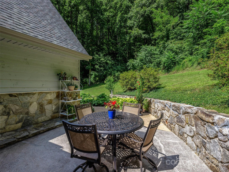 281 Cowan Cove Rd Asheville, NC 28806