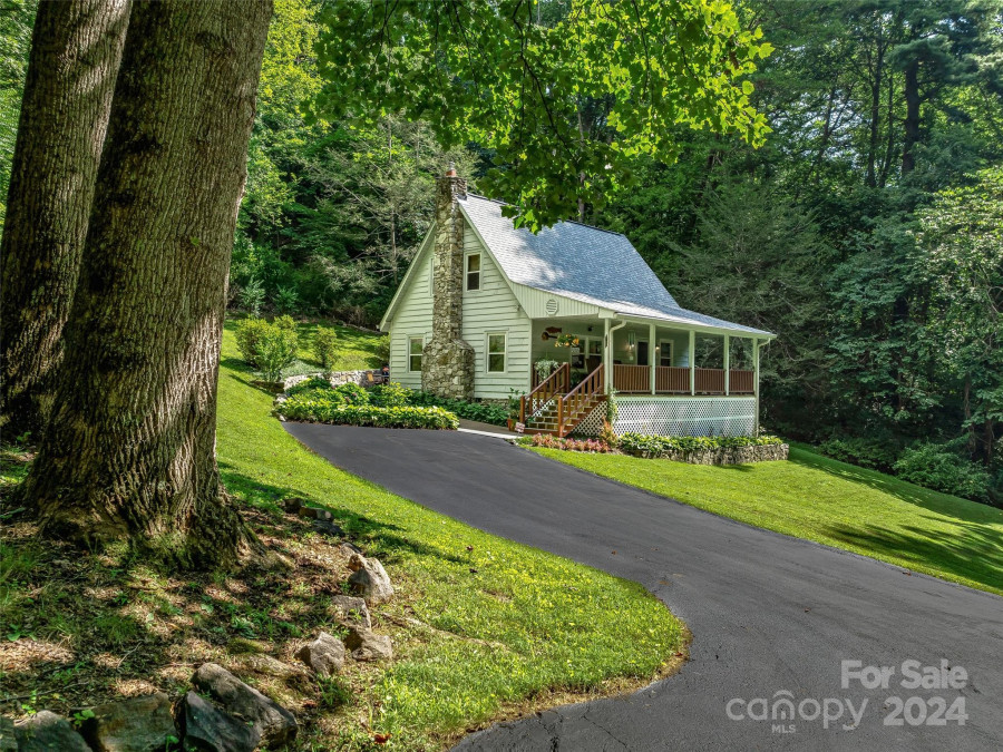 281 Cowan Cove Rd Asheville, NC 28806