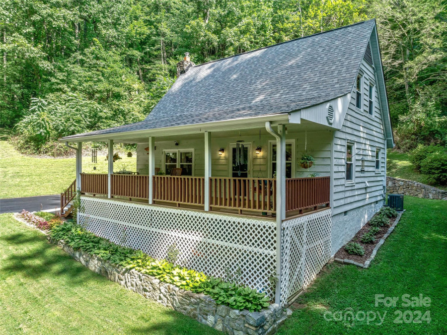 281 Cowan Cove Rd Asheville, NC 28806