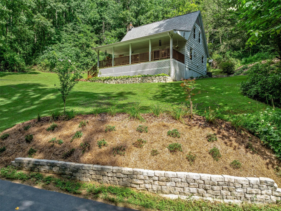 281 Cowan Cove Rd Asheville, NC 28806