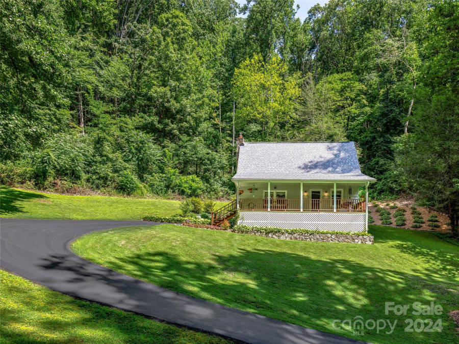 281 Cowan Cove Rd Asheville, NC 28806