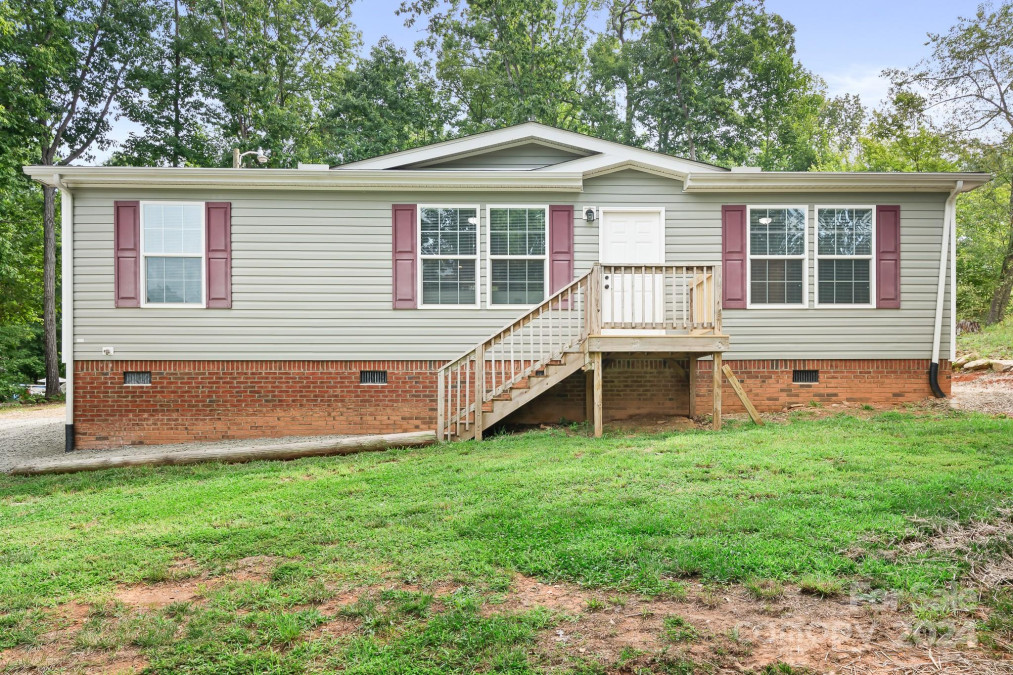 633 Lhasa Apso Ln Iron Station, NC 28080