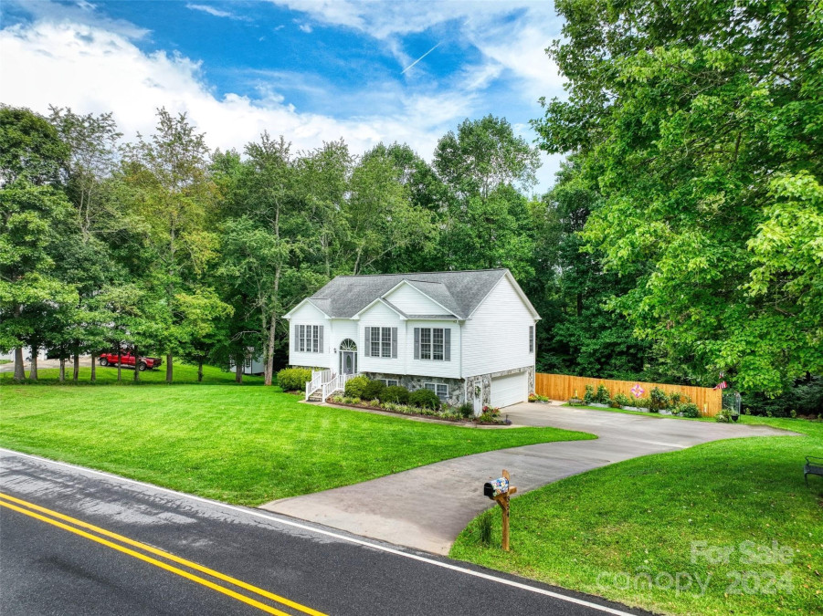 354 Shingle Gap Rd Purlear, NC 28665