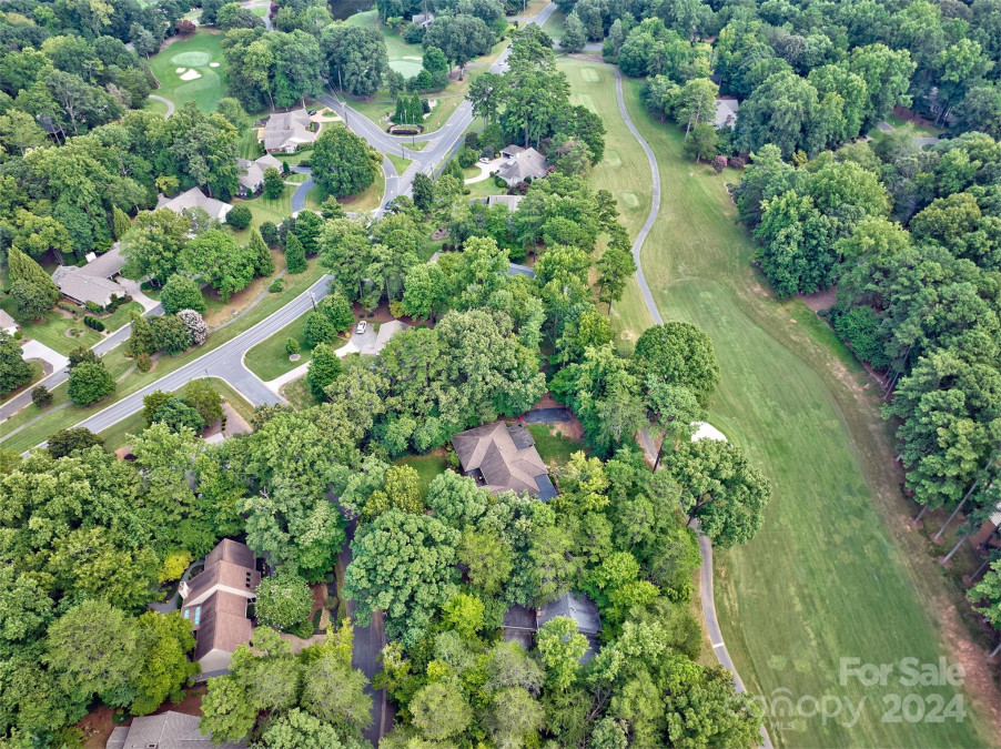 4 Oak Leaf Rd Lake Wylie, SC 29710