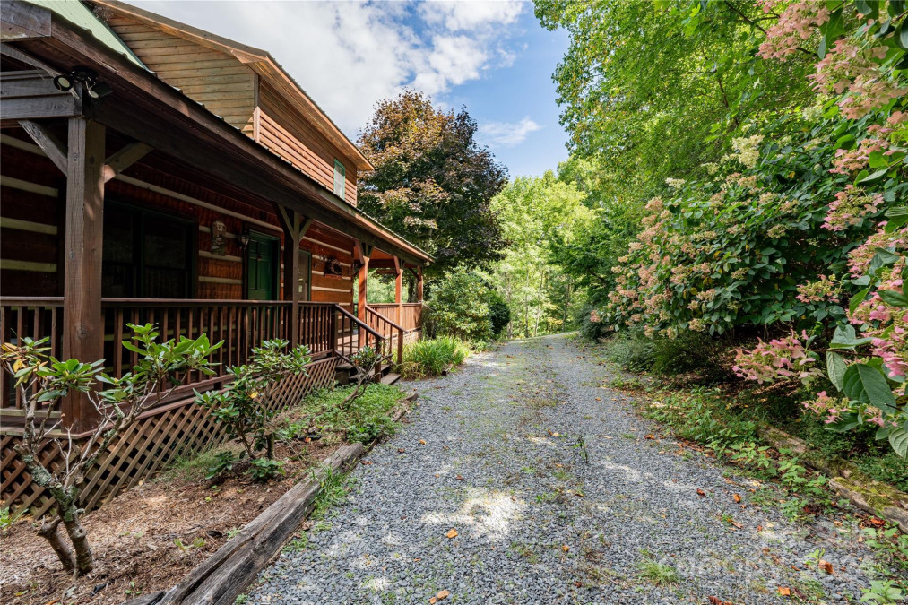 564 Nettles Ridge Rd Banner Elk, NC 28604