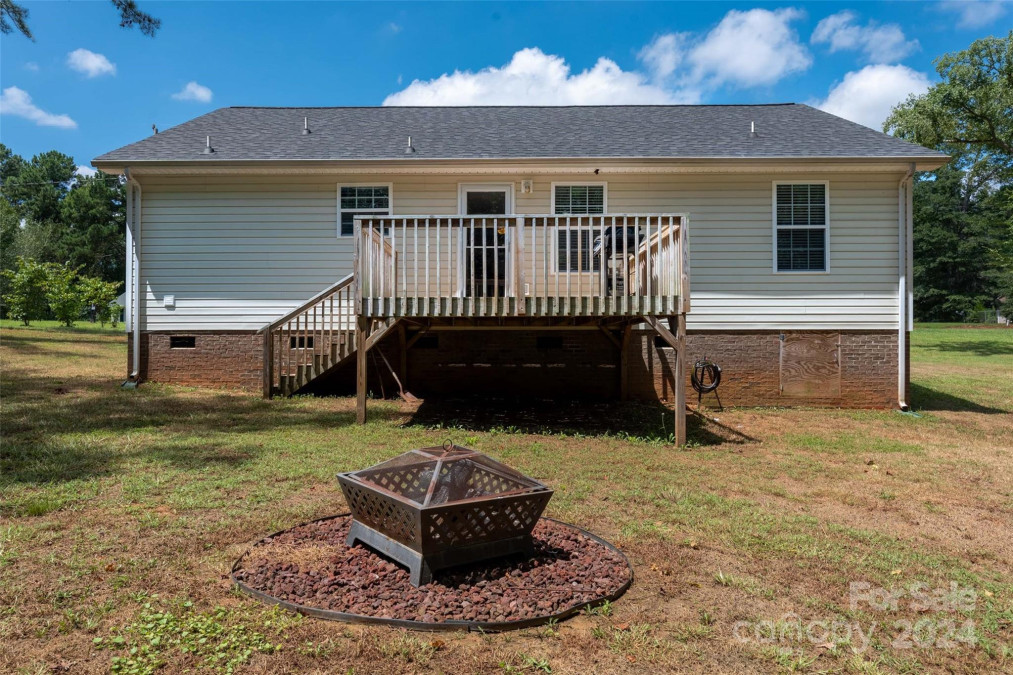 2238 Pacer Rd Lancaster, SC 29720