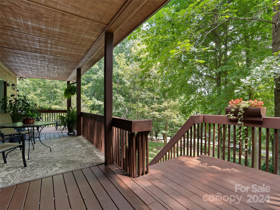 23 Deep Woods Trl Canton, NC 28716