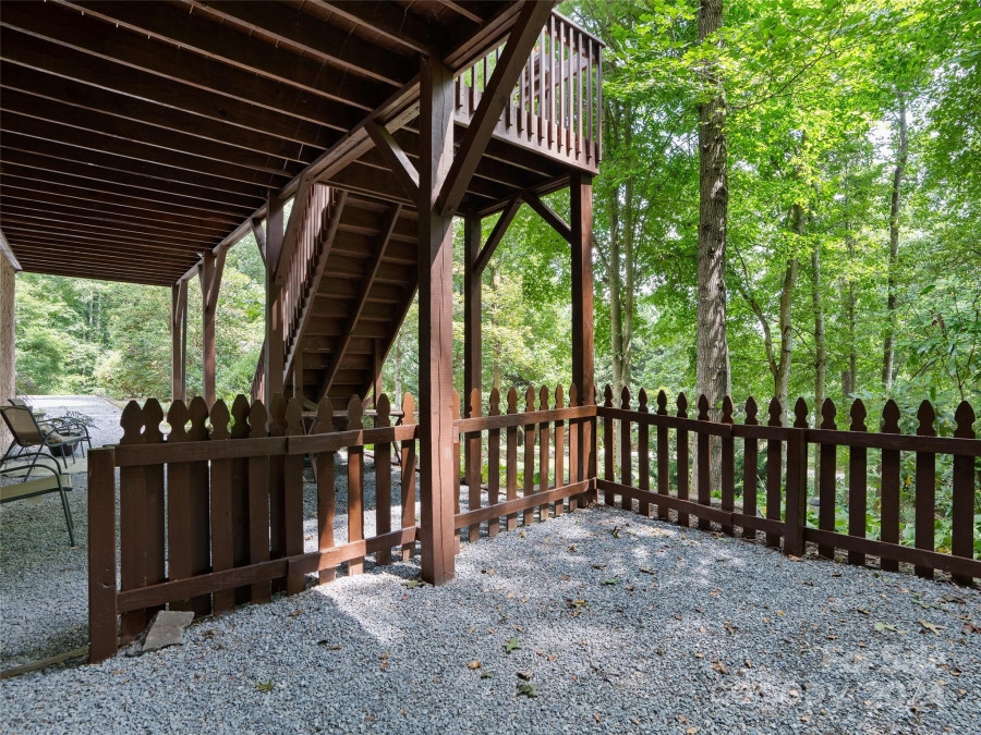 23 Deep Woods Trl Canton, NC 28716