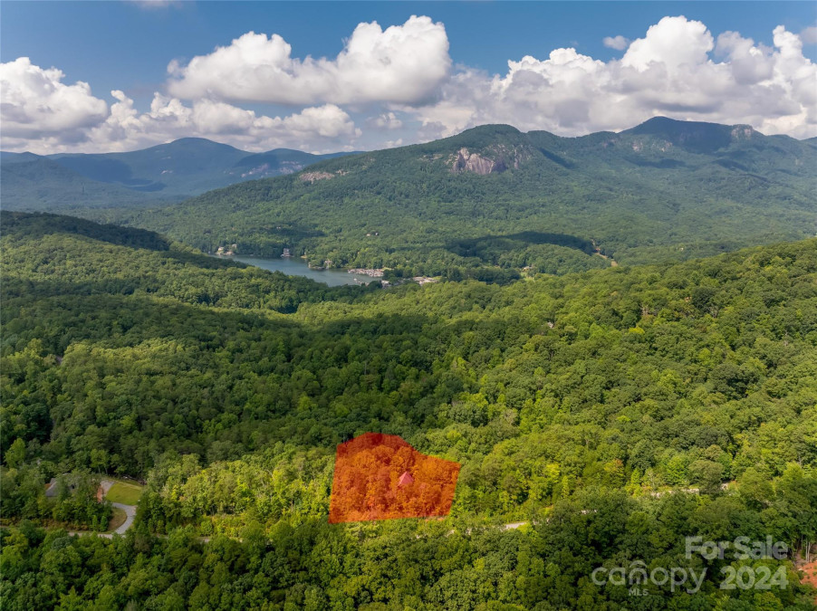 572 South Dr Lake Lure, NC 28746