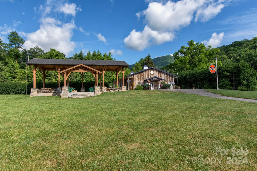 51 Plott Valley Rd Waynesville, NC 28786