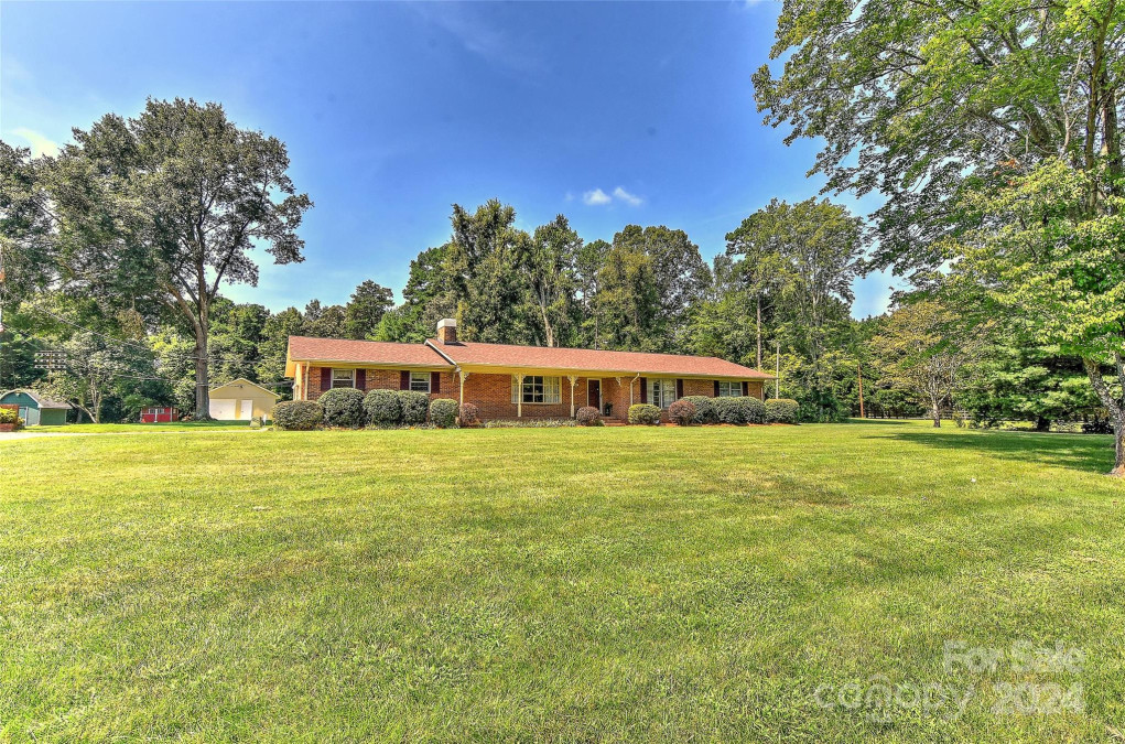 5147 Hickory Grove Rd Gastonia, NC 28056