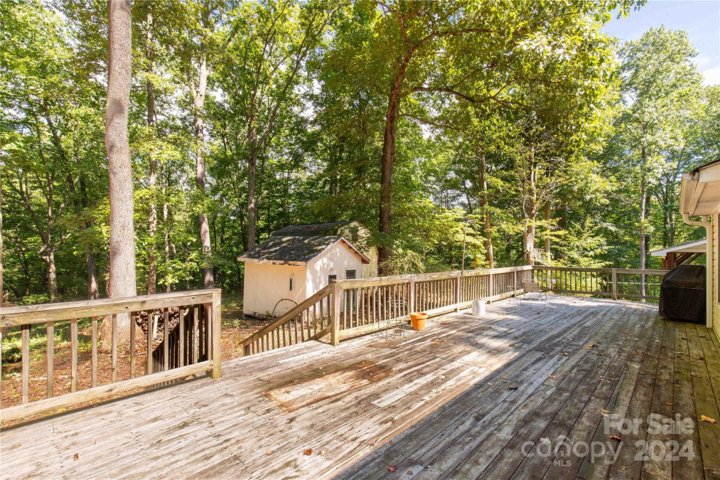 3270 Henry Knob Rd Clover, SC 29710