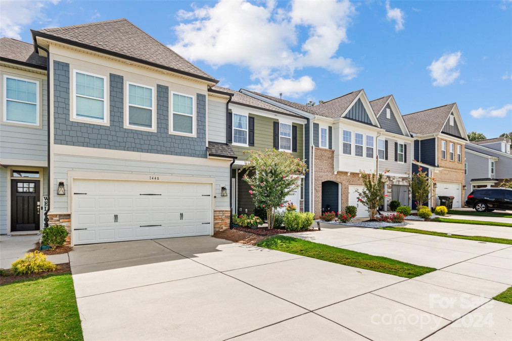 1446 Crest Creek Ct Clover, SC 29710