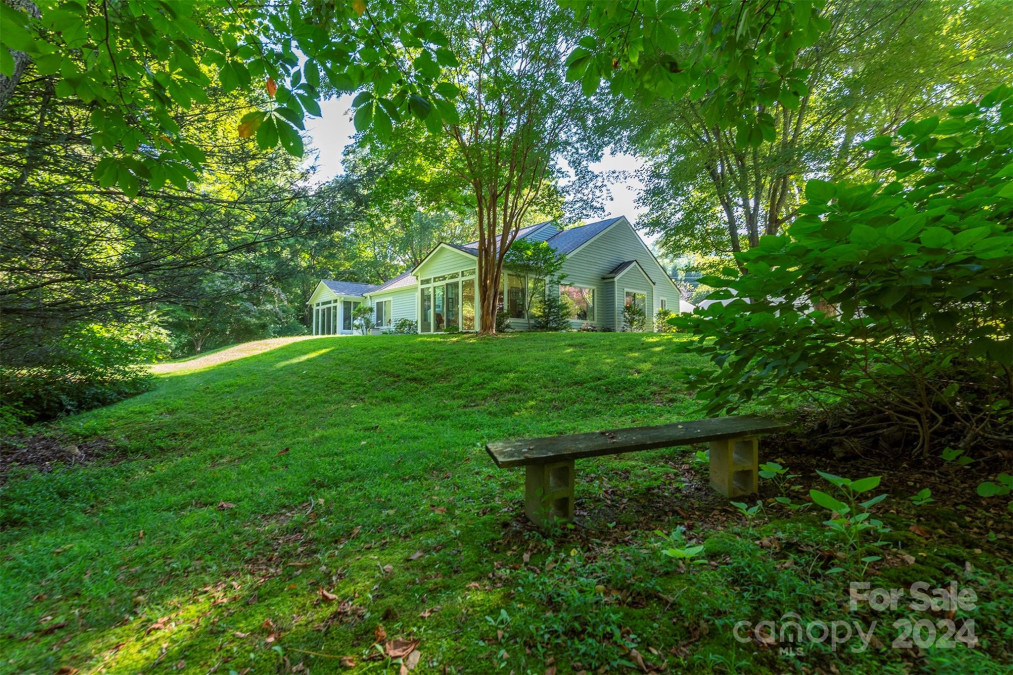 104 Llama Vista Way Black Mountain, NC 28711