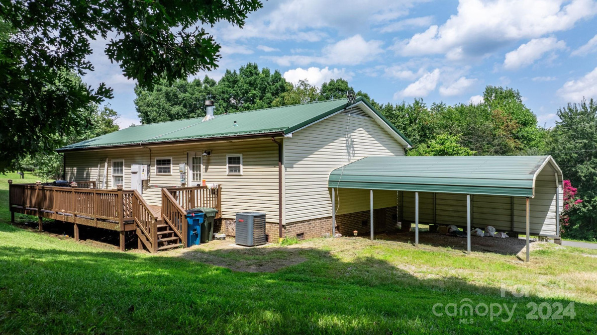 3032 Coldwater St Connelly Springs, NC 28612