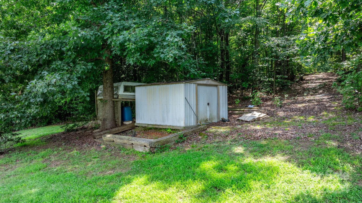 3032 Coldwater St Connelly Springs, NC 28612