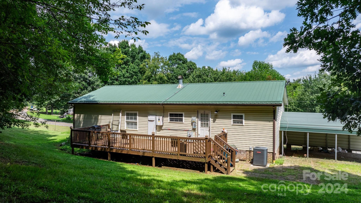 3032 Coldwater St Connelly Springs, NC 28612