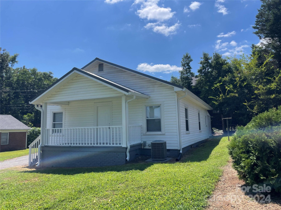 184 Monfredo St Rutherfordton, NC 28139